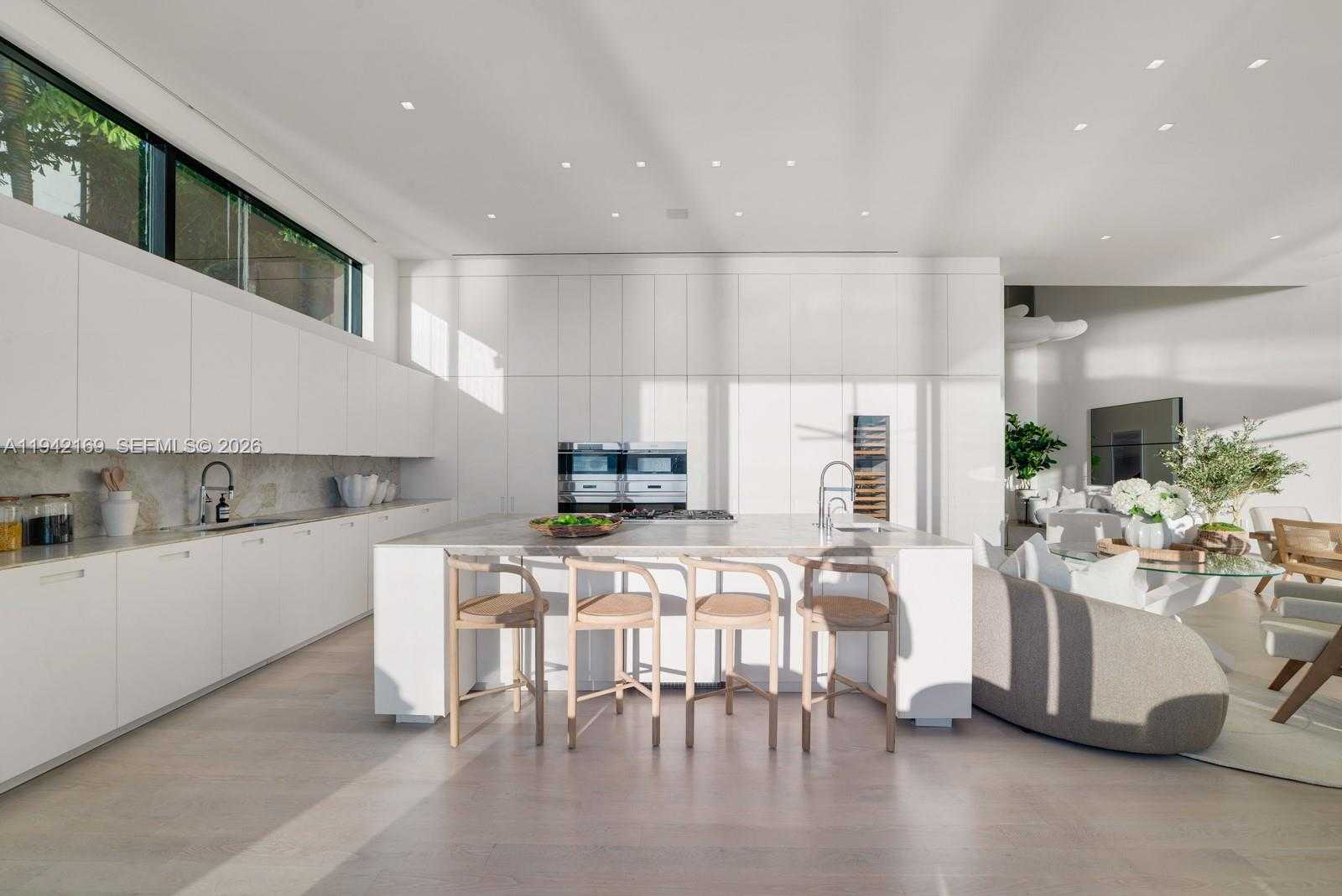 Small Image of 33 EAST DILIDO DR, Miami Beach Number 10