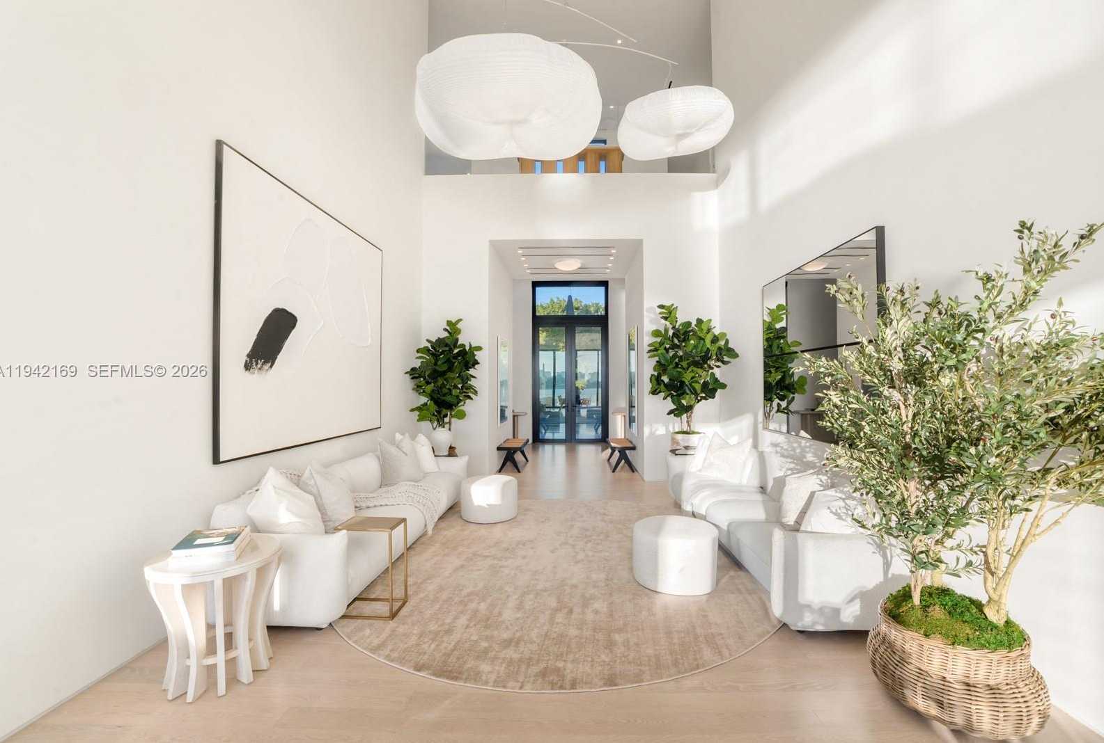 Small Image of 33 EAST DILIDO DR, Miami Beach Number 17