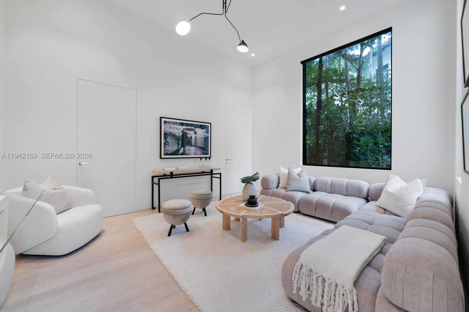 Small Image of 33 EAST DILIDO DR, Miami Beach Number 19