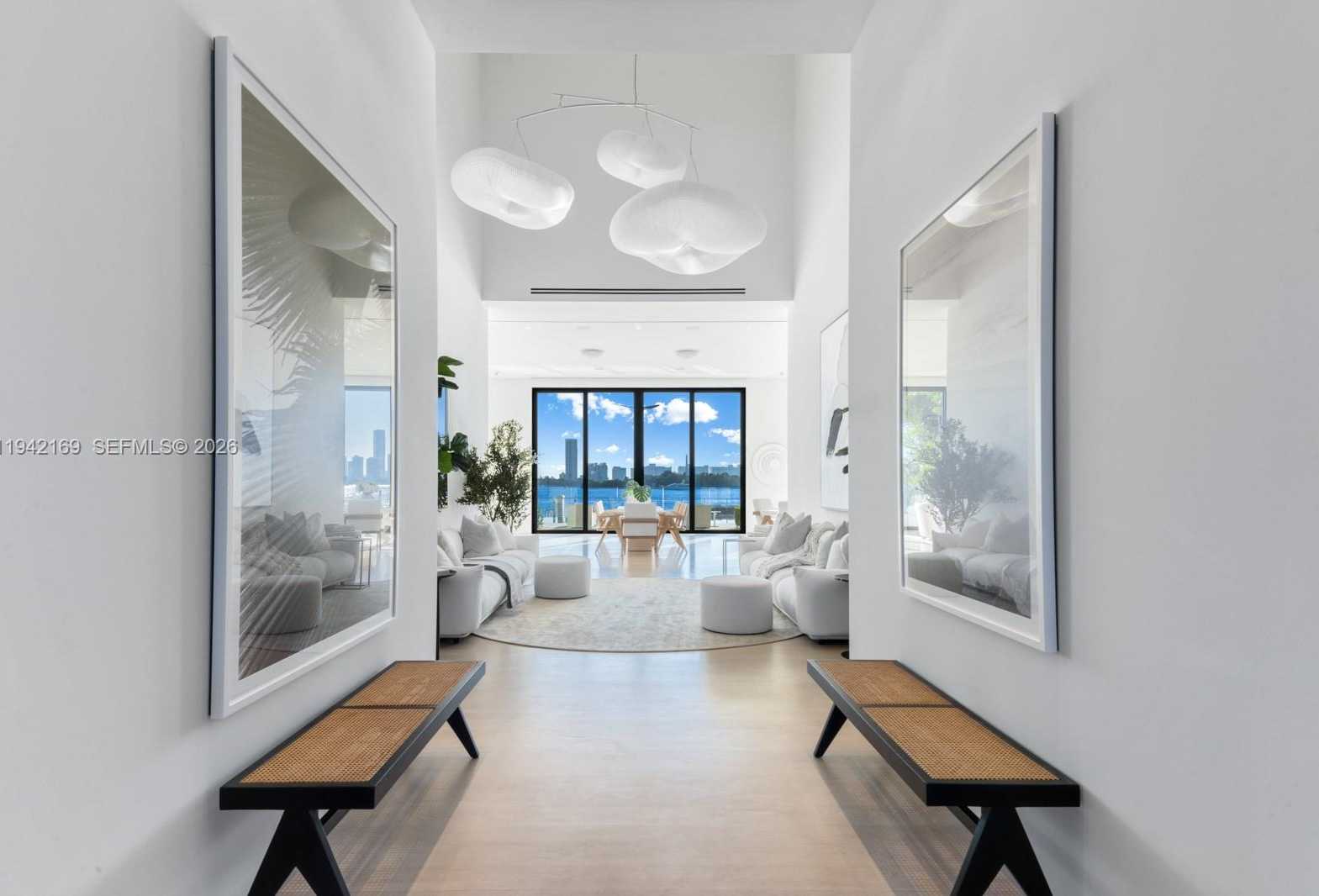 Small Image of 33 EAST DILIDO DR, Miami Beach Number 2
