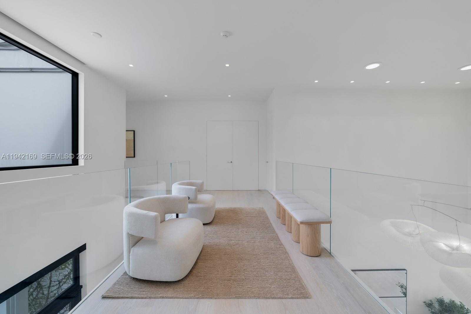 Small Image of 33 EAST DILIDO DR, Miami Beach Number 23