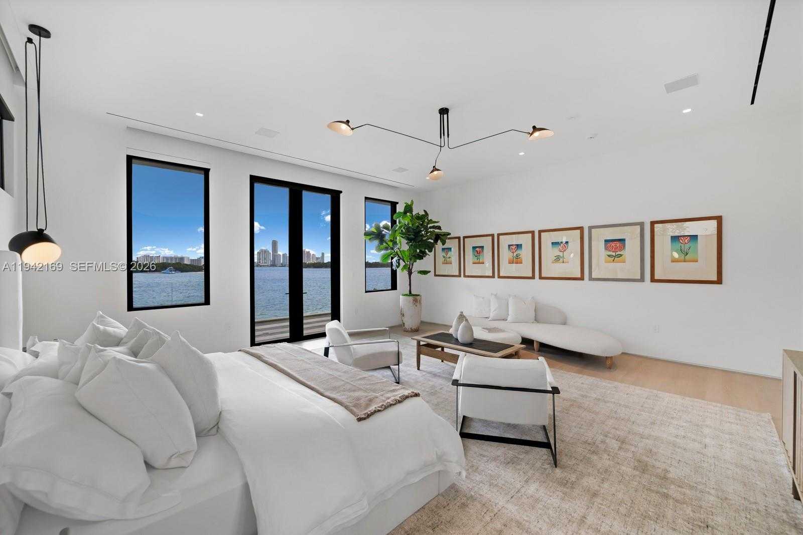 Small Image of 33 EAST DILIDO DR, Miami Beach Number 25