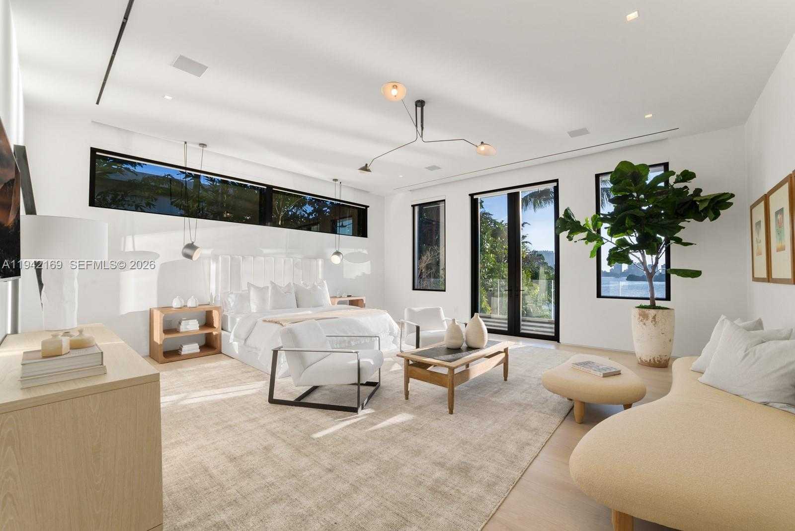 Small Image of 33 EAST DILIDO DR, Miami Beach Number 26