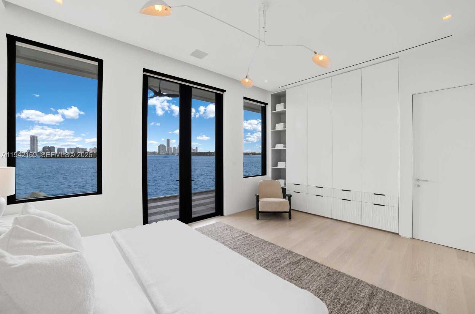 Small Image of 33 EAST DILIDO DR, Miami Beach Number 30