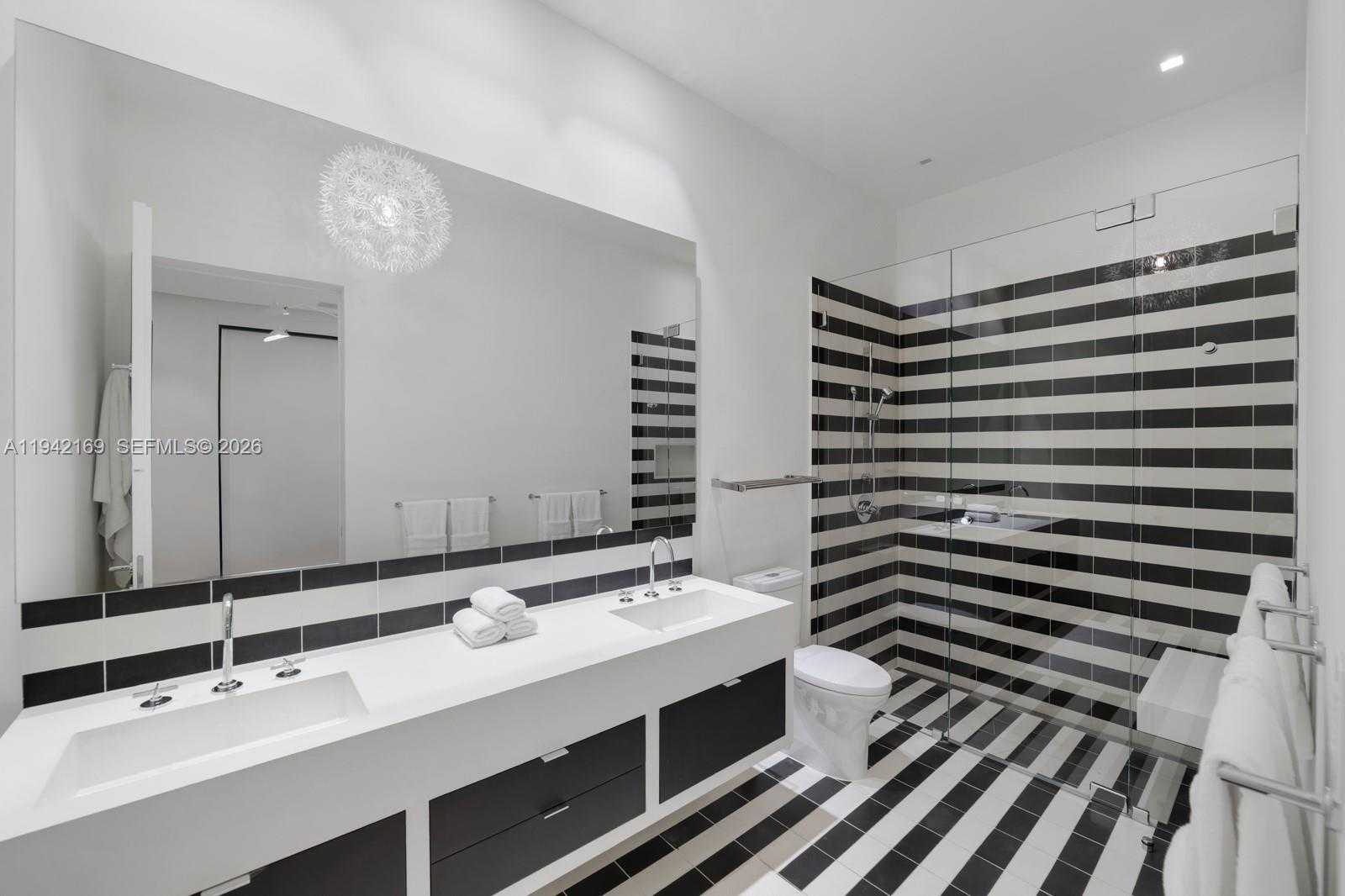 Small Image of 33 EAST DILIDO DR, Miami Beach Number 31