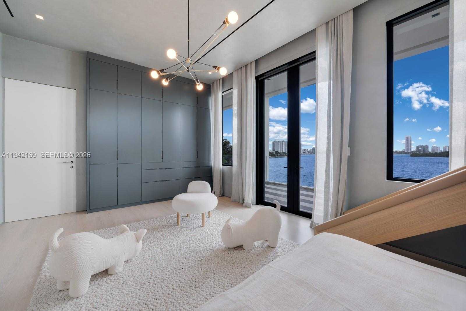 Small Image of 33 EAST DILIDO DR, Miami Beach Number 33