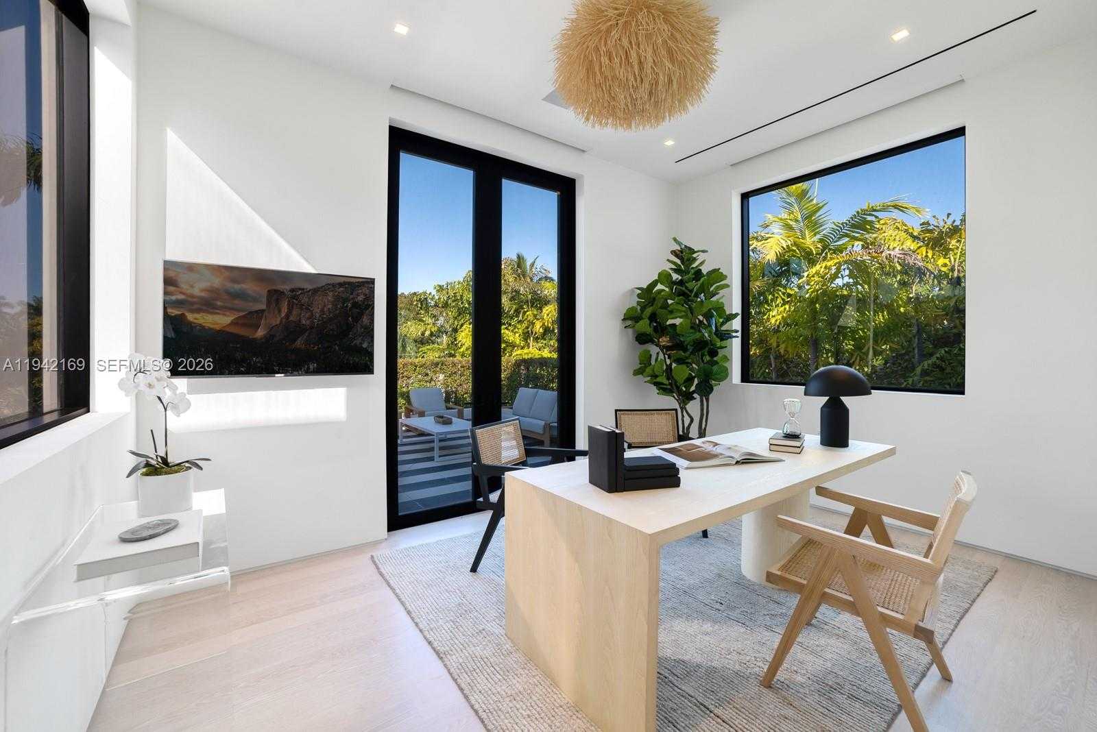 Small Image of 33 EAST DILIDO DR, Miami Beach Number 35