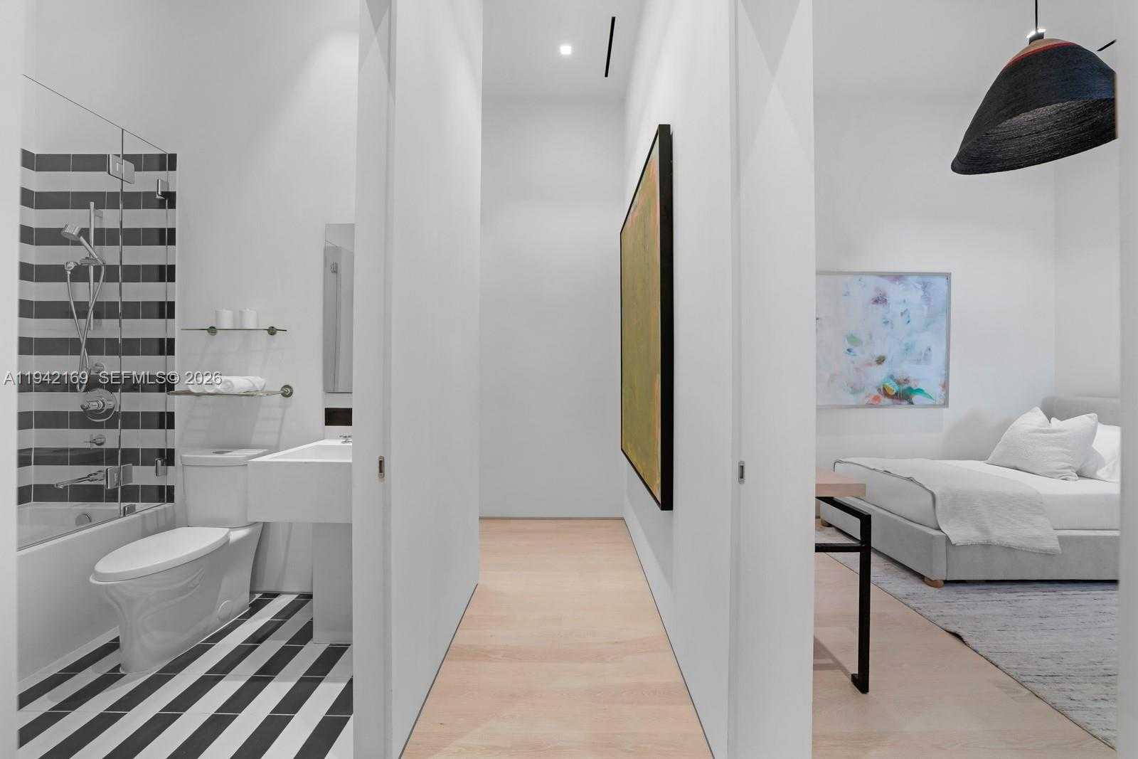 Small Image of 33 EAST DILIDO DR, Miami Beach Number 40