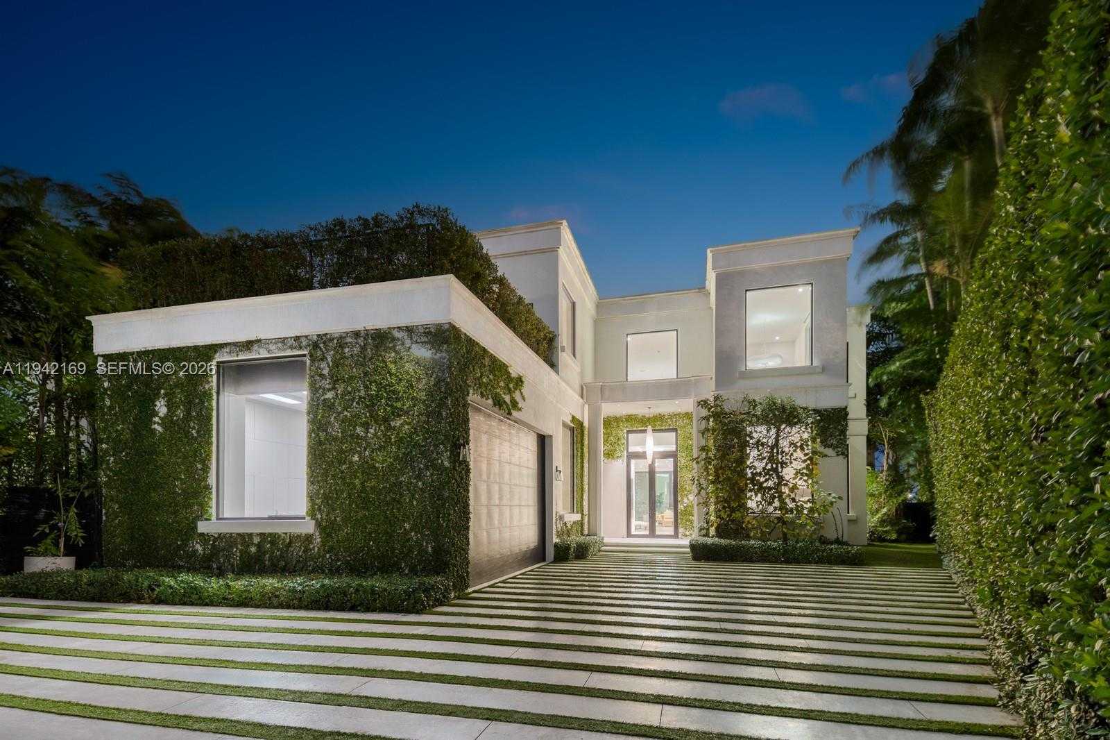 Small Image of 33 EAST DILIDO DR, Miami Beach Number 50
