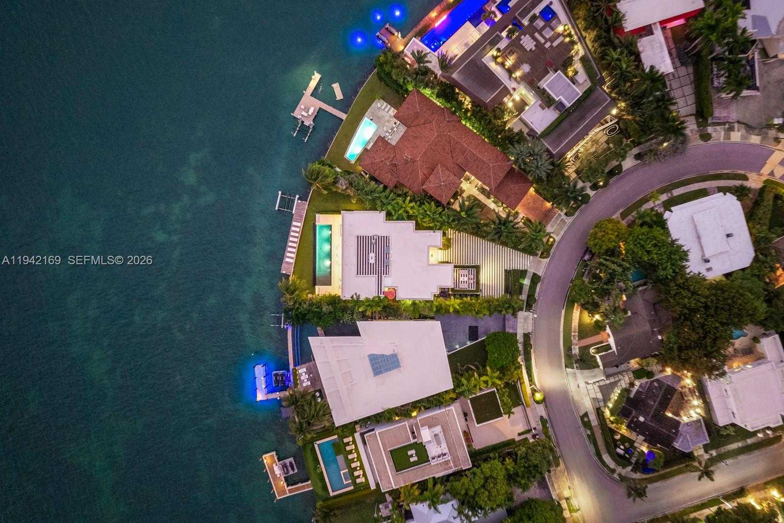 Small Image of 33 EAST DILIDO DR, Miami Beach Number 51