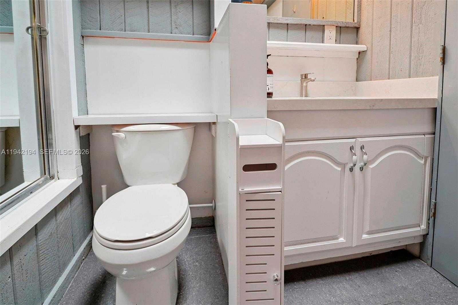 Small Image of 335 CORAL WAY, Fort Lauderdale Number 16