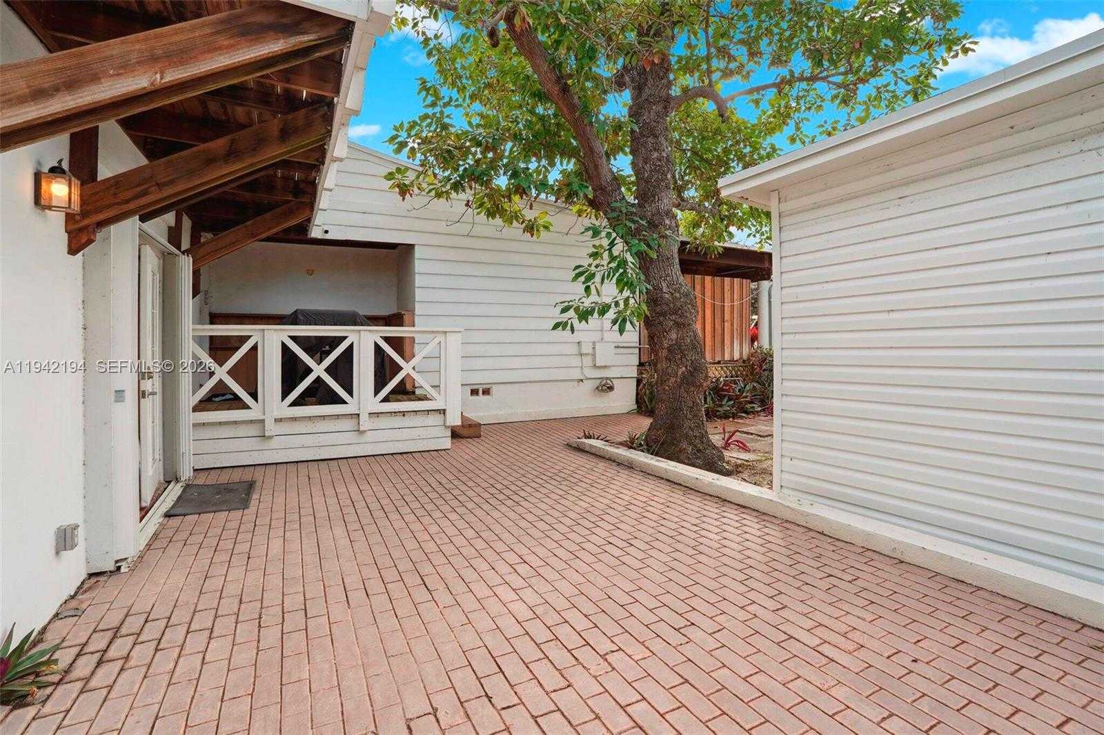 Small Image of 335 CORAL WAY, Fort Lauderdale Number 24