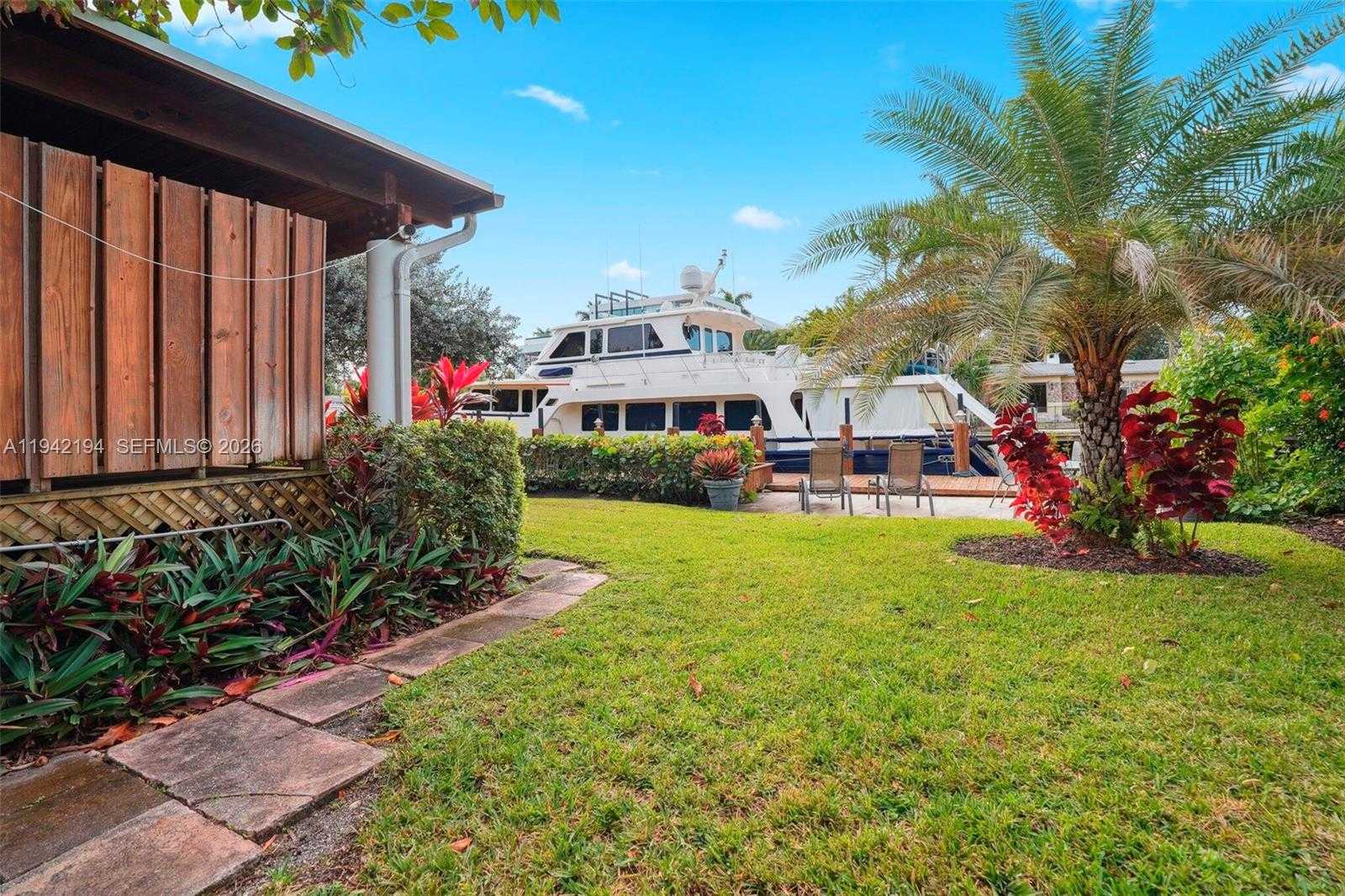 Small Image of 335 CORAL WAY, Fort Lauderdale Number 25