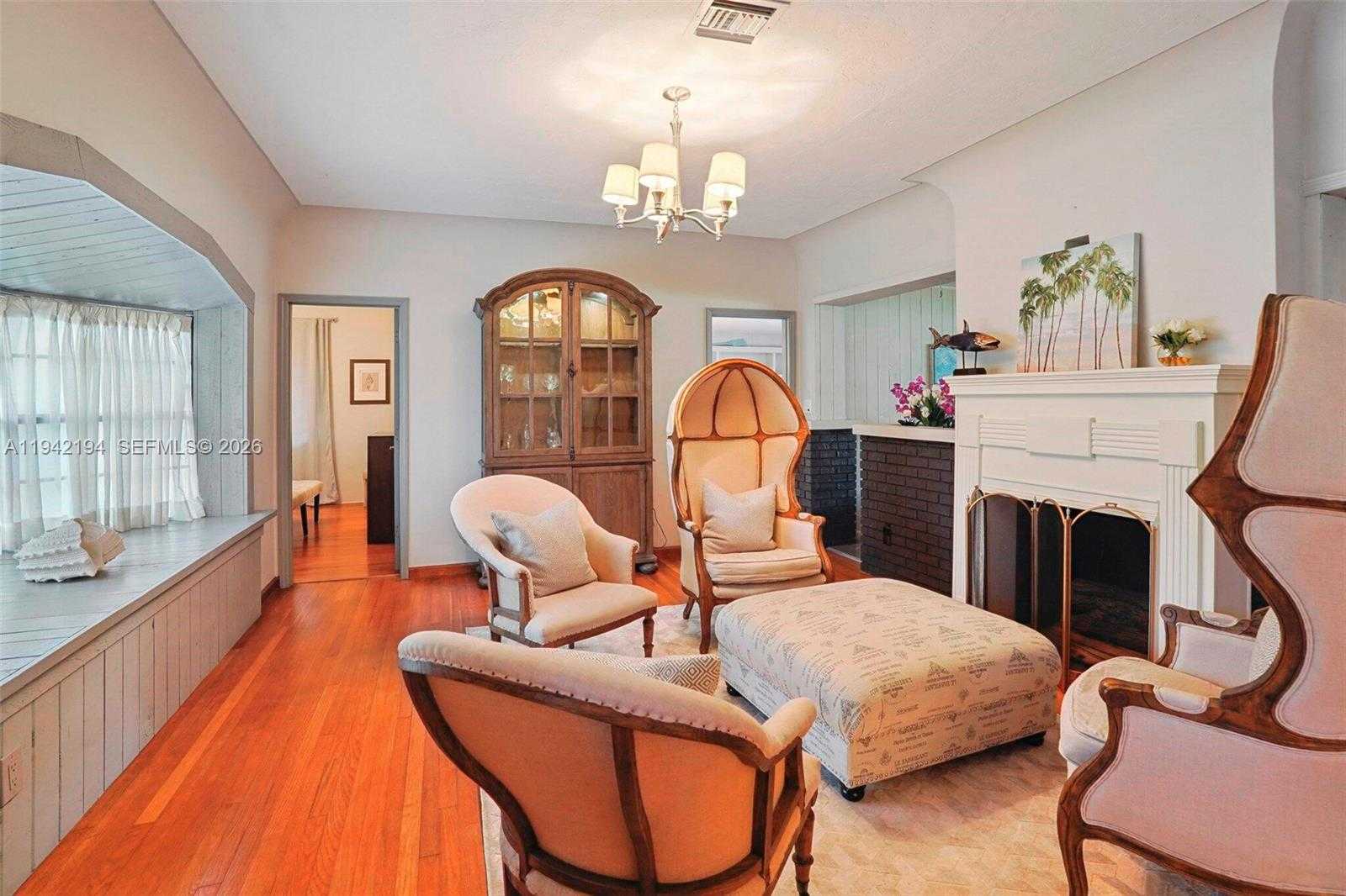 Small Image of 335 CORAL WAY, Fort Lauderdale Number 5