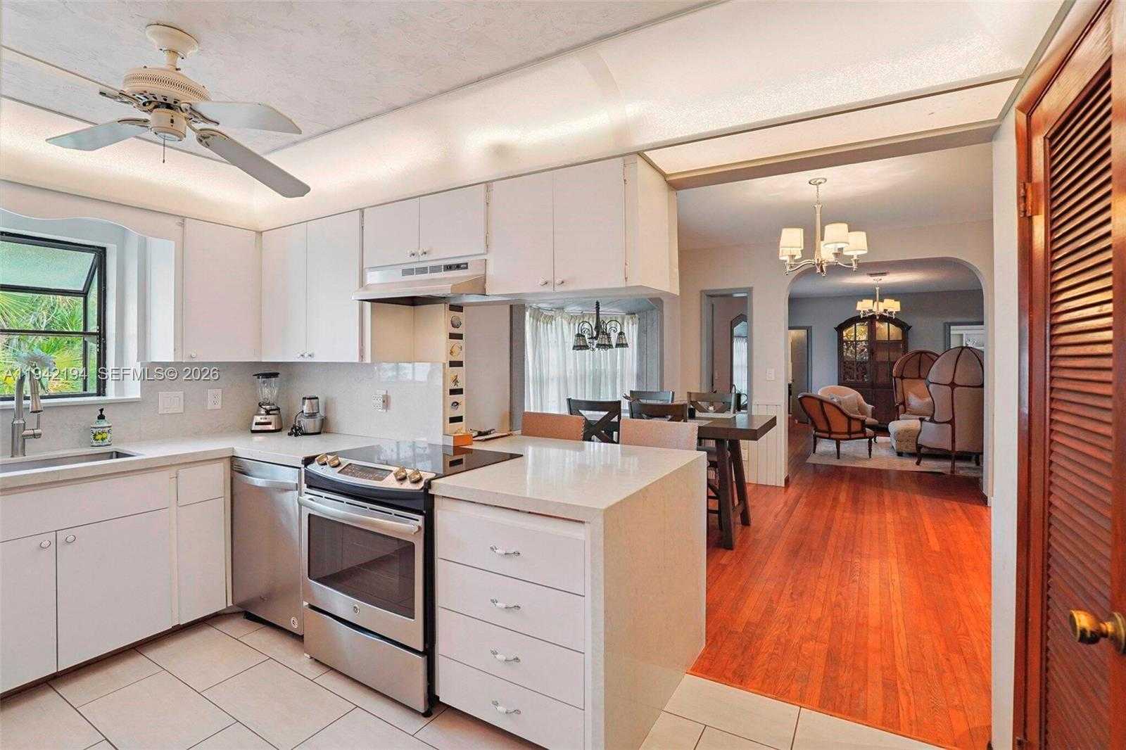 Small Image of 335 CORAL WAY, Fort Lauderdale Number 8