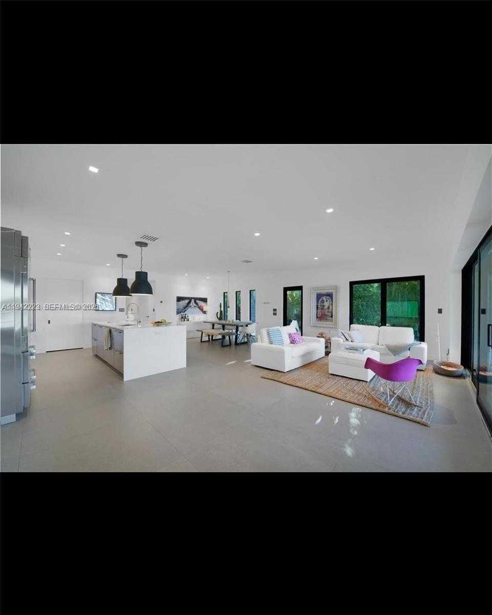 Small Image of 811 86TH ST, Miami Beach Number 6
