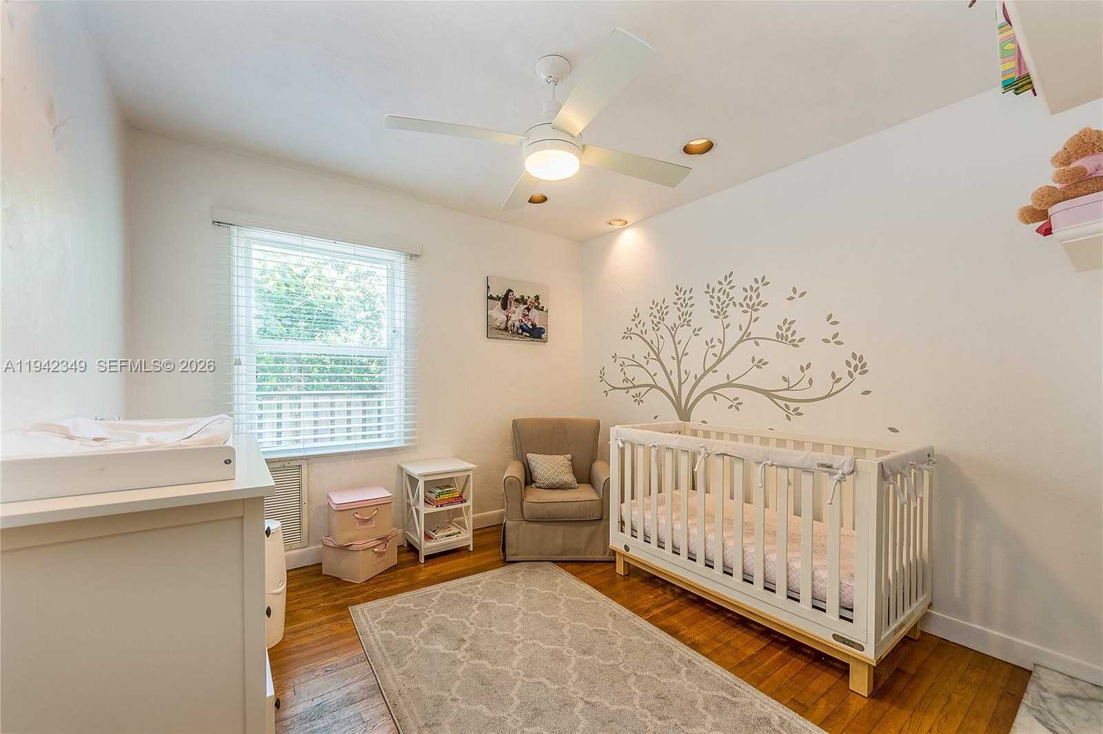 Small Image of 4255 LENNOX DR, Miami Number 21