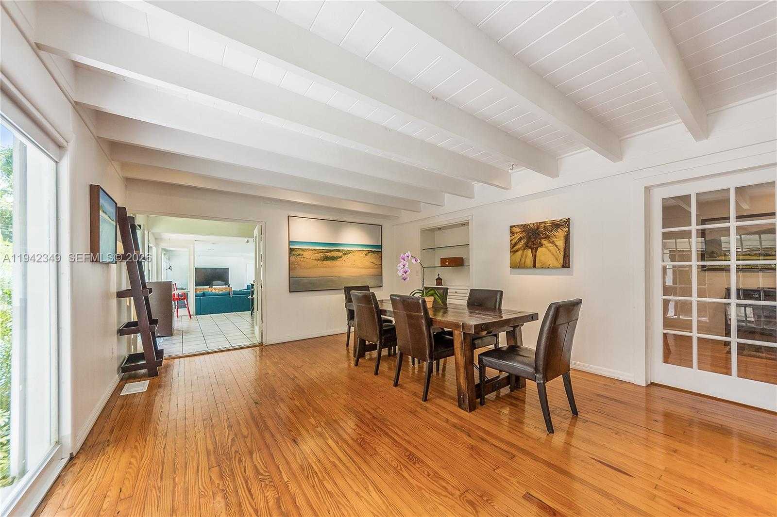 Small Image of 4255 LENNOX DR, Miami Number 7