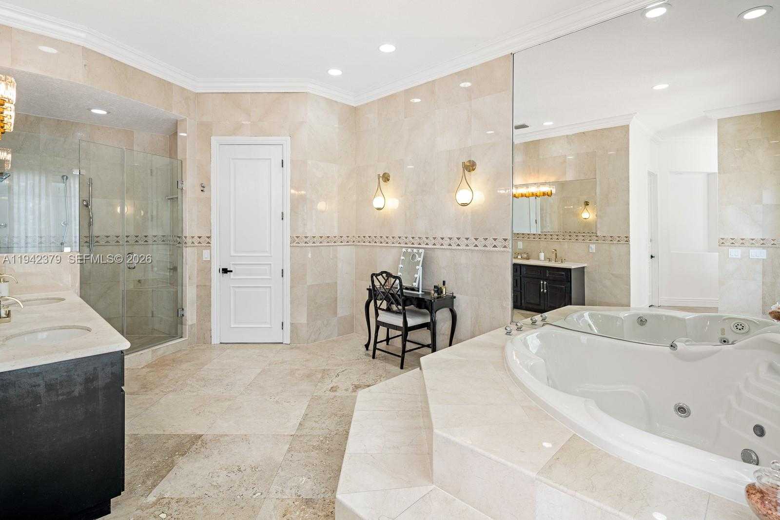 Small Image of 1224 ALMERIA AVE, Coral Gables Number 17