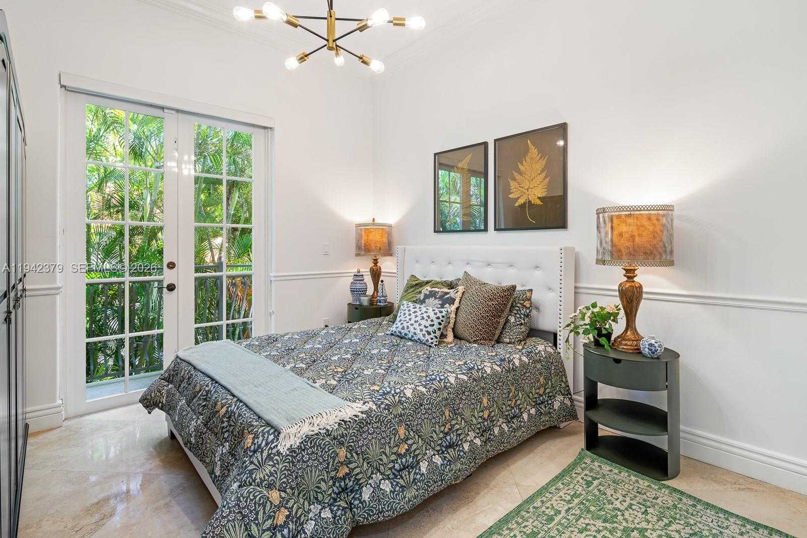 Small Image of 1224 ALMERIA AVE, Coral Gables Number 19