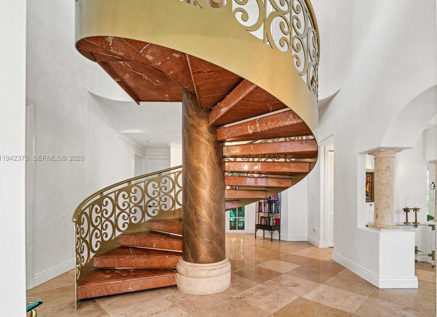 Small Image of 1224 ALMERIA AVE, Coral Gables Number 24