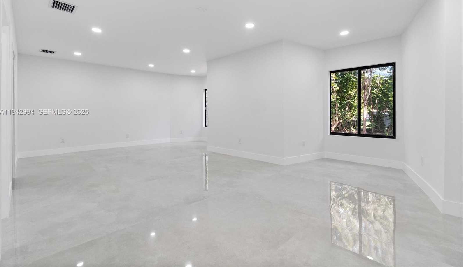 Small Image of 4800 SOUTH WEST 61ST AVE, Davie Number 18