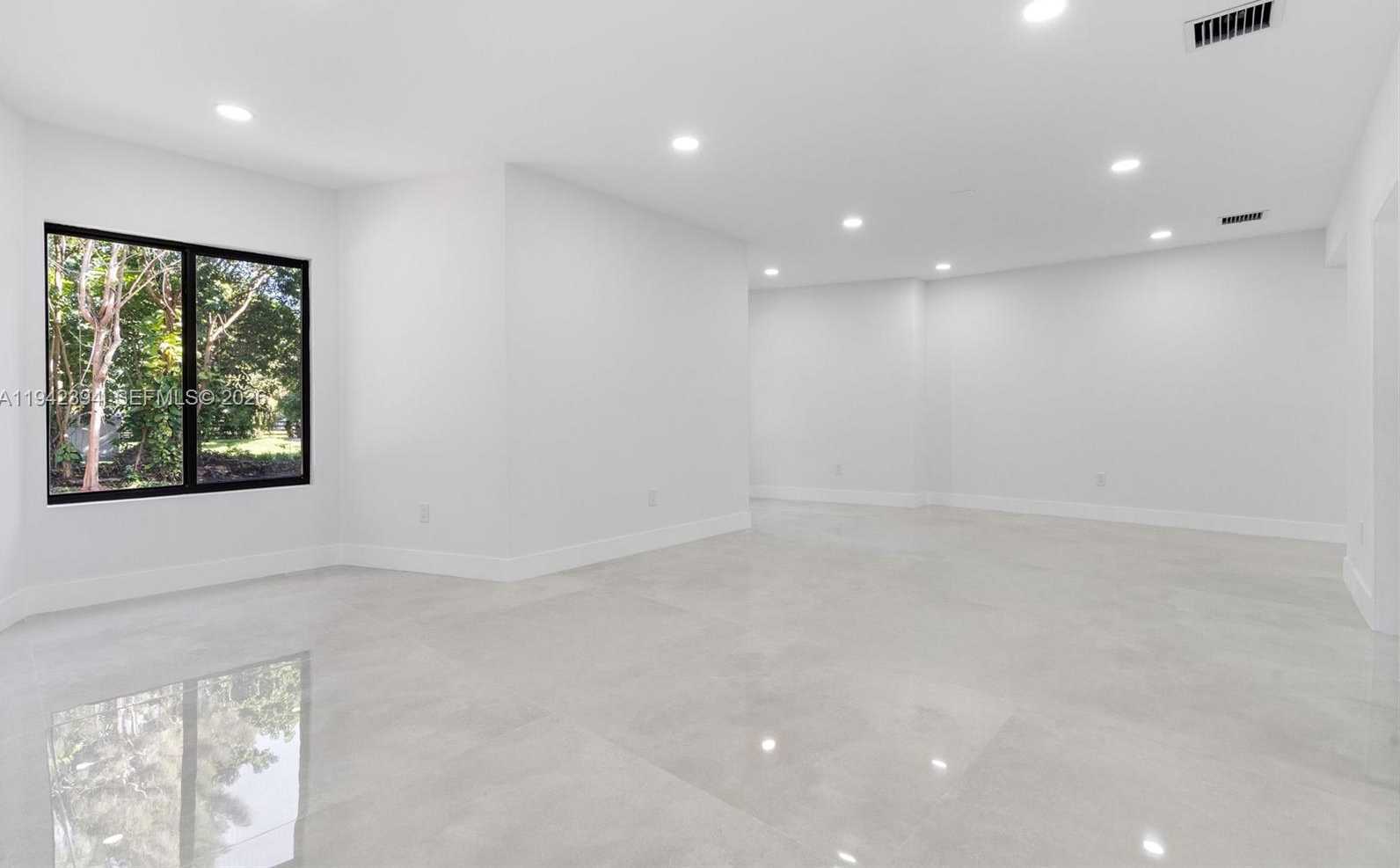 Small Image of 4800 SOUTH WEST 61ST AVE, Davie Number 20