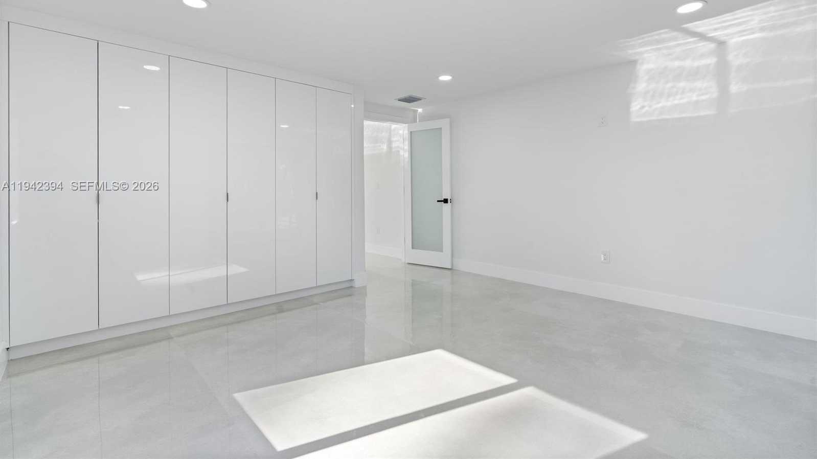 Small Image of 4800 SOUTH WEST 61ST AVE, Davie Number 23