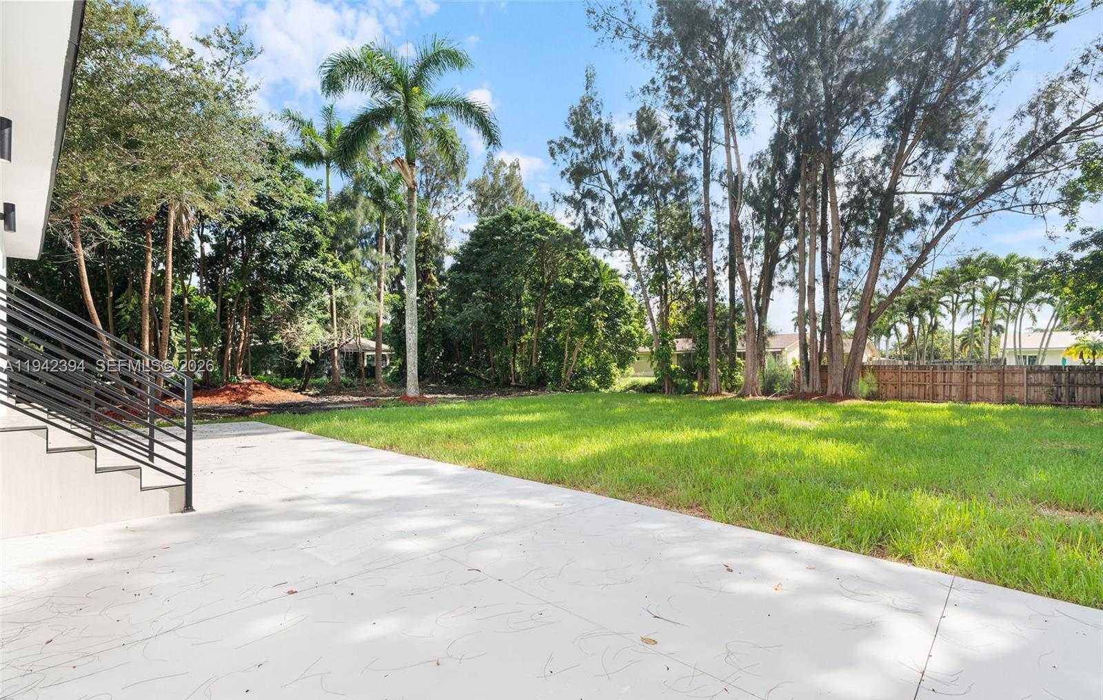 Small Image of 4800 SOUTH WEST 61ST AVE, Davie Number 35