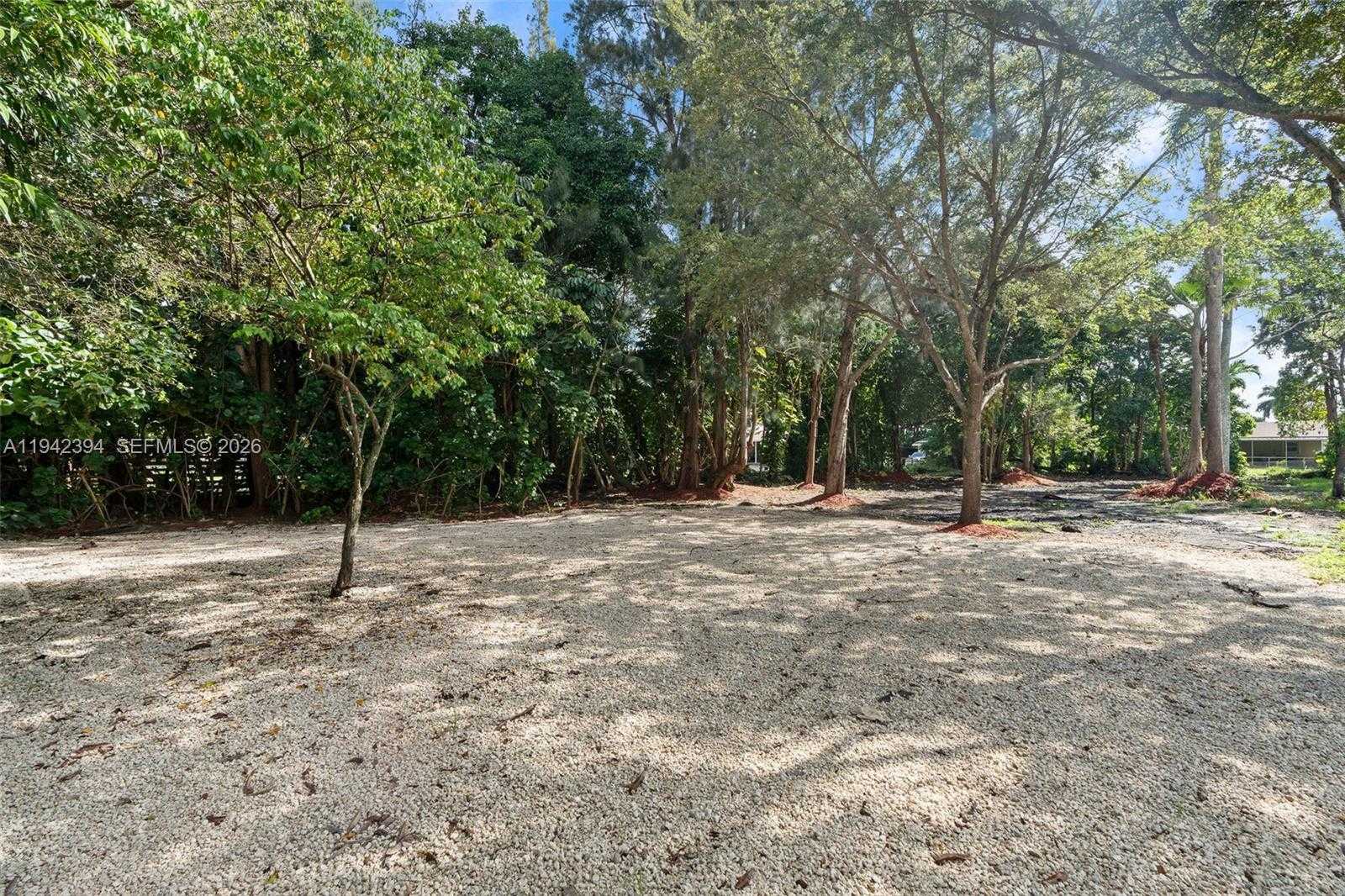 Small Image of 4800 SOUTH WEST 61ST AVE, Davie Number 37