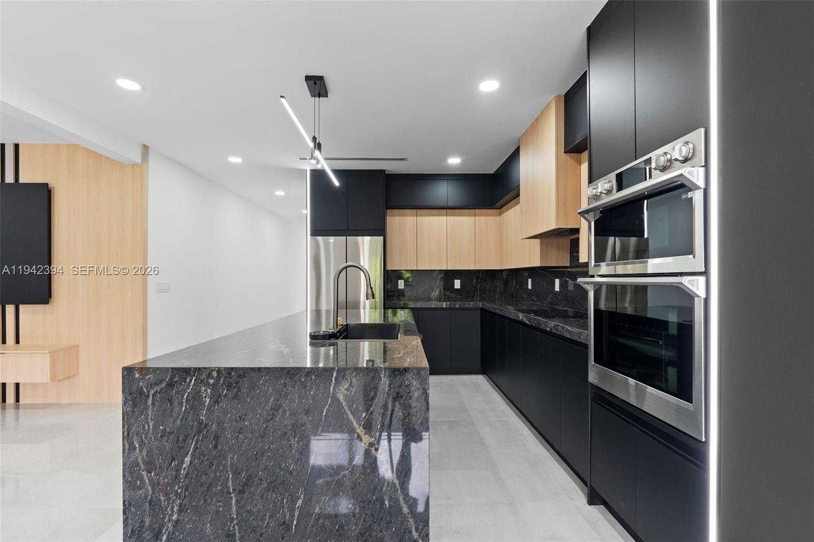 Small Image of 4800 SOUTH WEST 61ST AVE, Davie Number 9