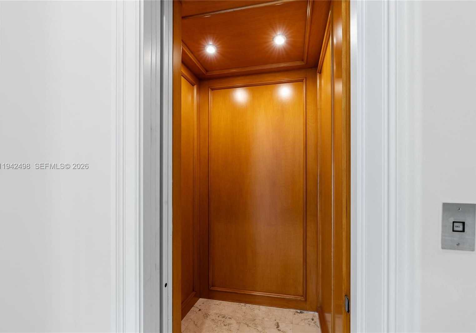 Small Image of 833 HARBOUR ISLE PLACE, North Palm Beach Number 21