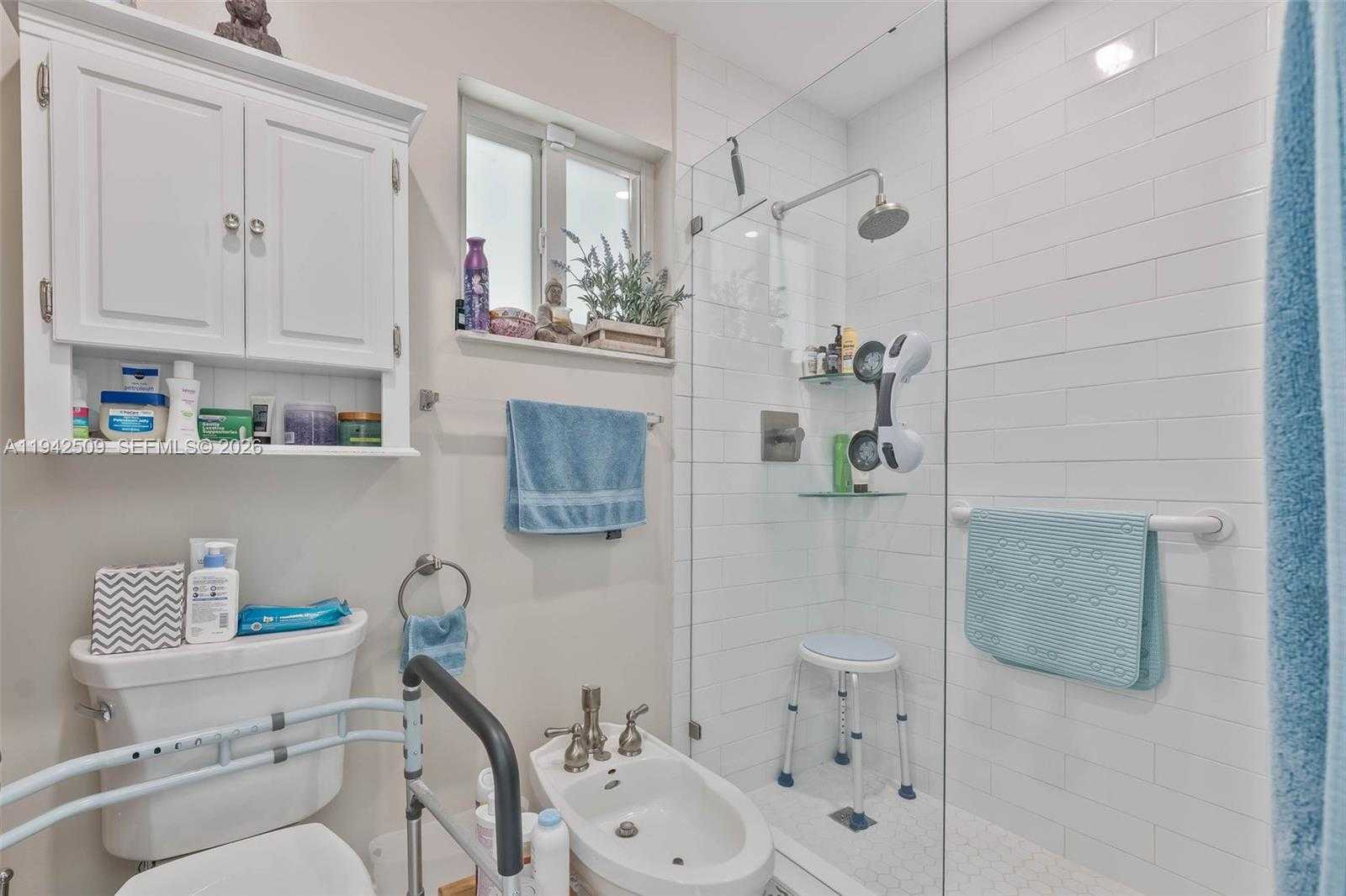 Small Image of 1804 SOUTH WEST 104TH CT, Miami Number 21