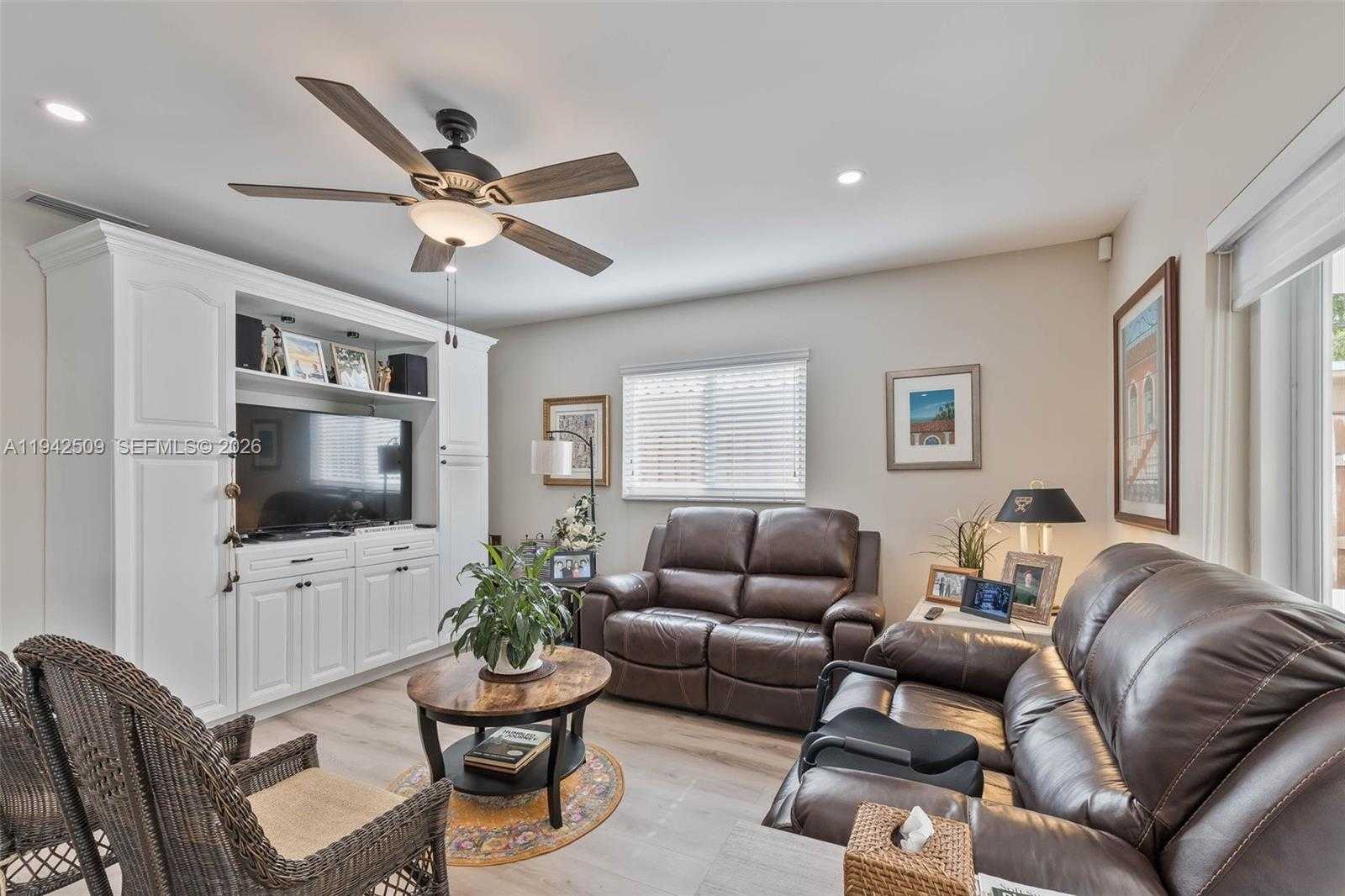 Small Image of 1804 SOUTH WEST 104TH CT, Miami Number 23