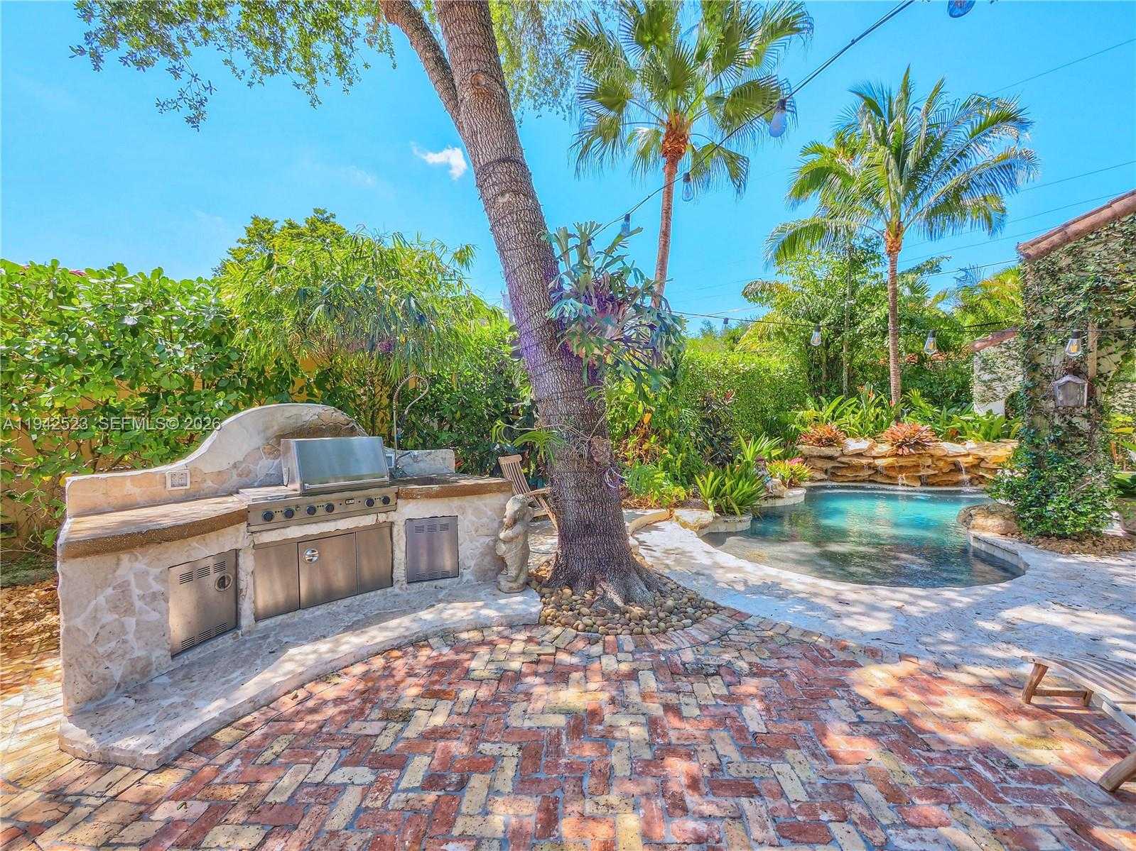 Small Image of 1229 SOROLLA AVE, Coral Gables Number 15