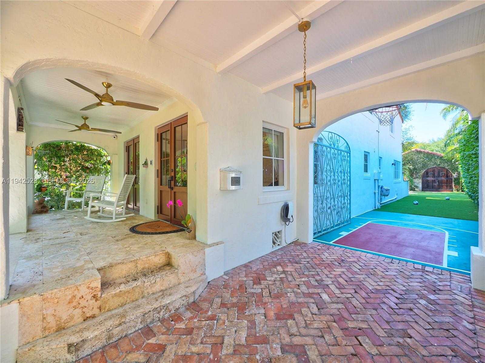 Small Image of 1229 SOROLLA AVE, Coral Gables Number 19
