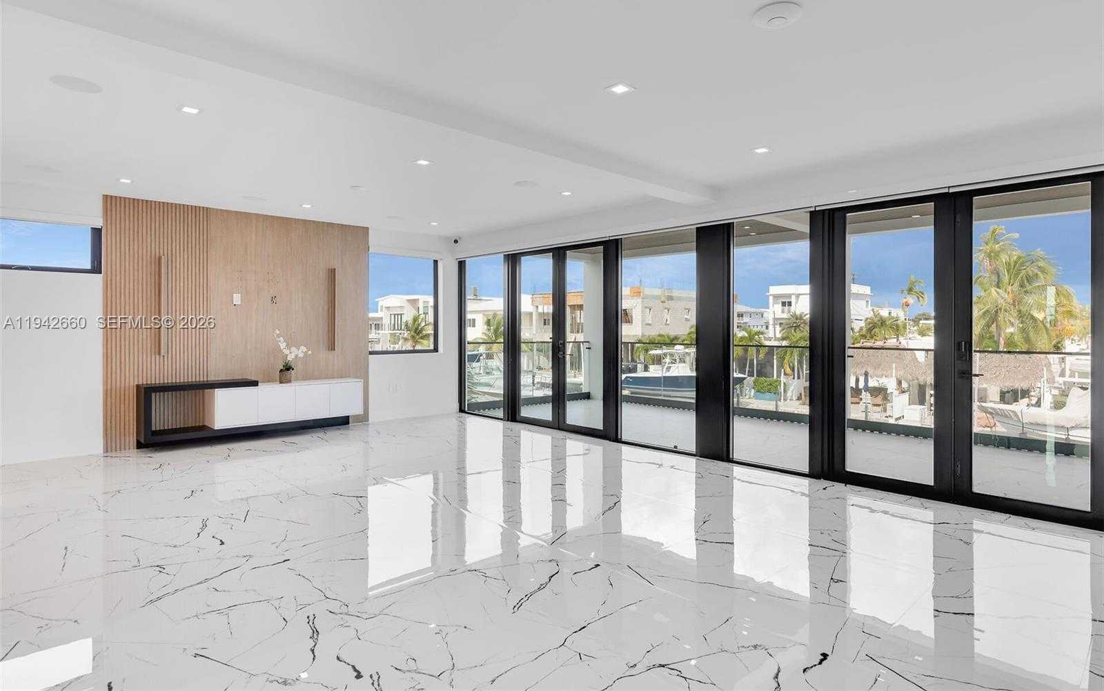 Small Image of 141 GRASSY RD, Key Largo Number 12