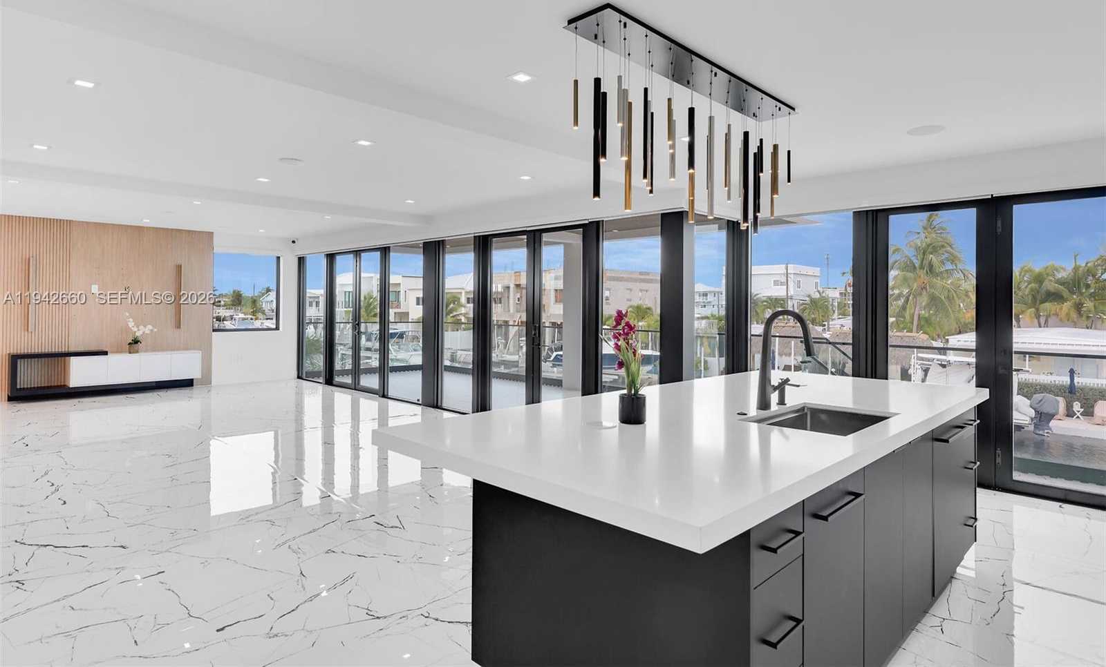 Small Image of 141 GRASSY RD, Key Largo Number 13