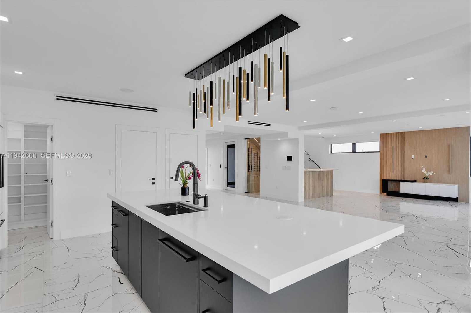 Small Image of 141 GRASSY RD, Key Largo Number 14