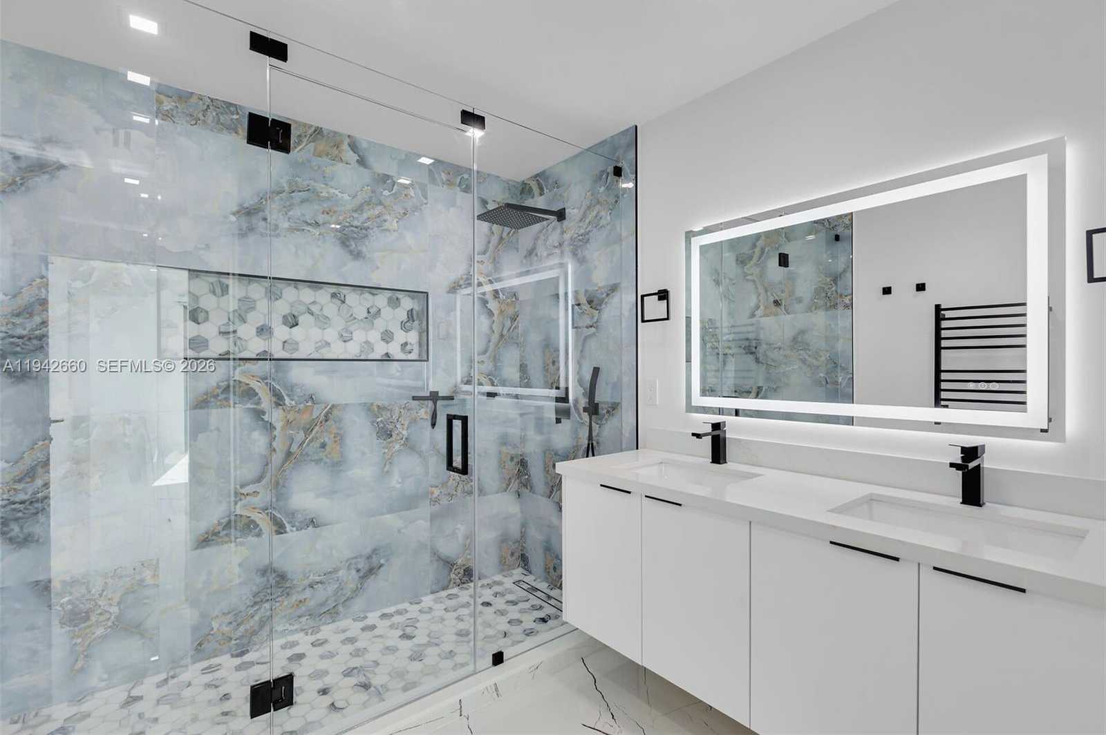 Small Image of 141 GRASSY RD, Key Largo Number 28