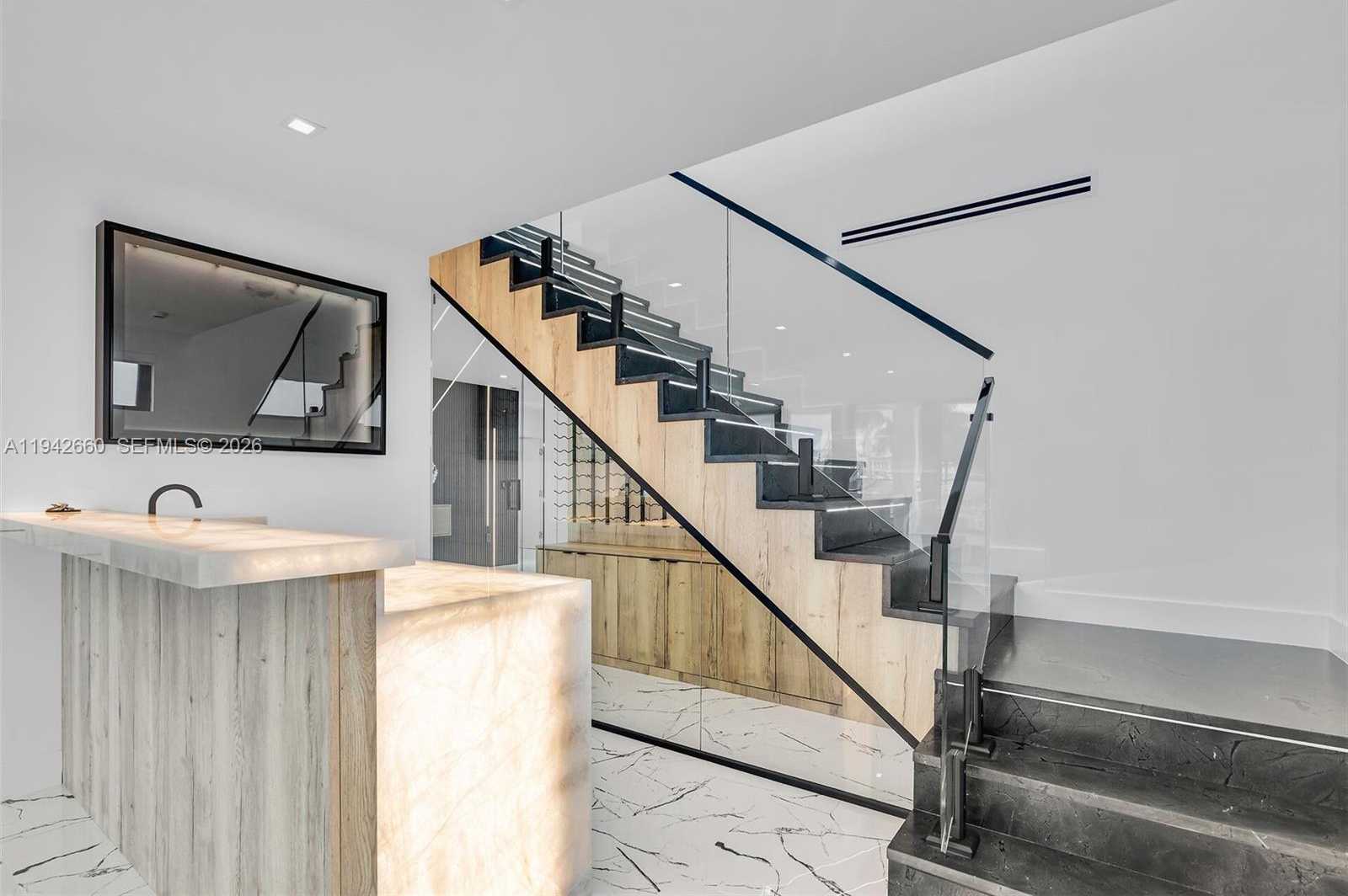 Small Image of 141 GRASSY RD, Key Largo Number 38