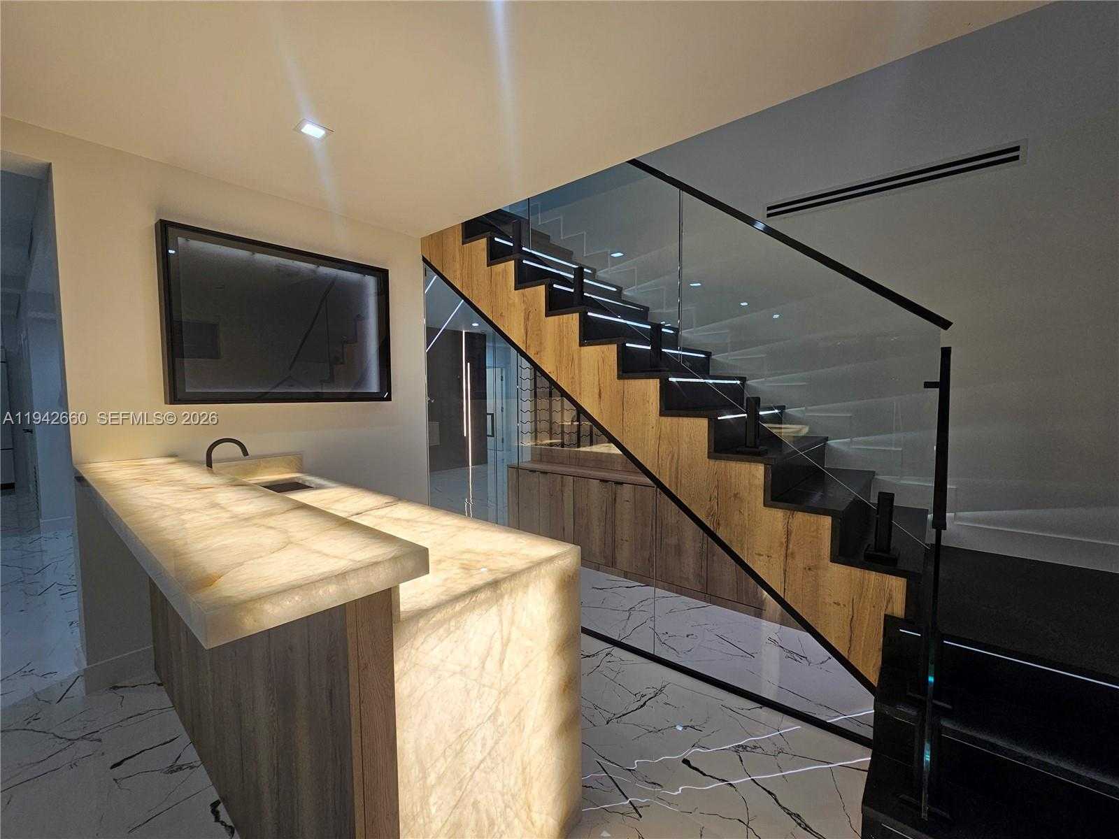 Small Image of 141 GRASSY RD, Key Largo Number 74