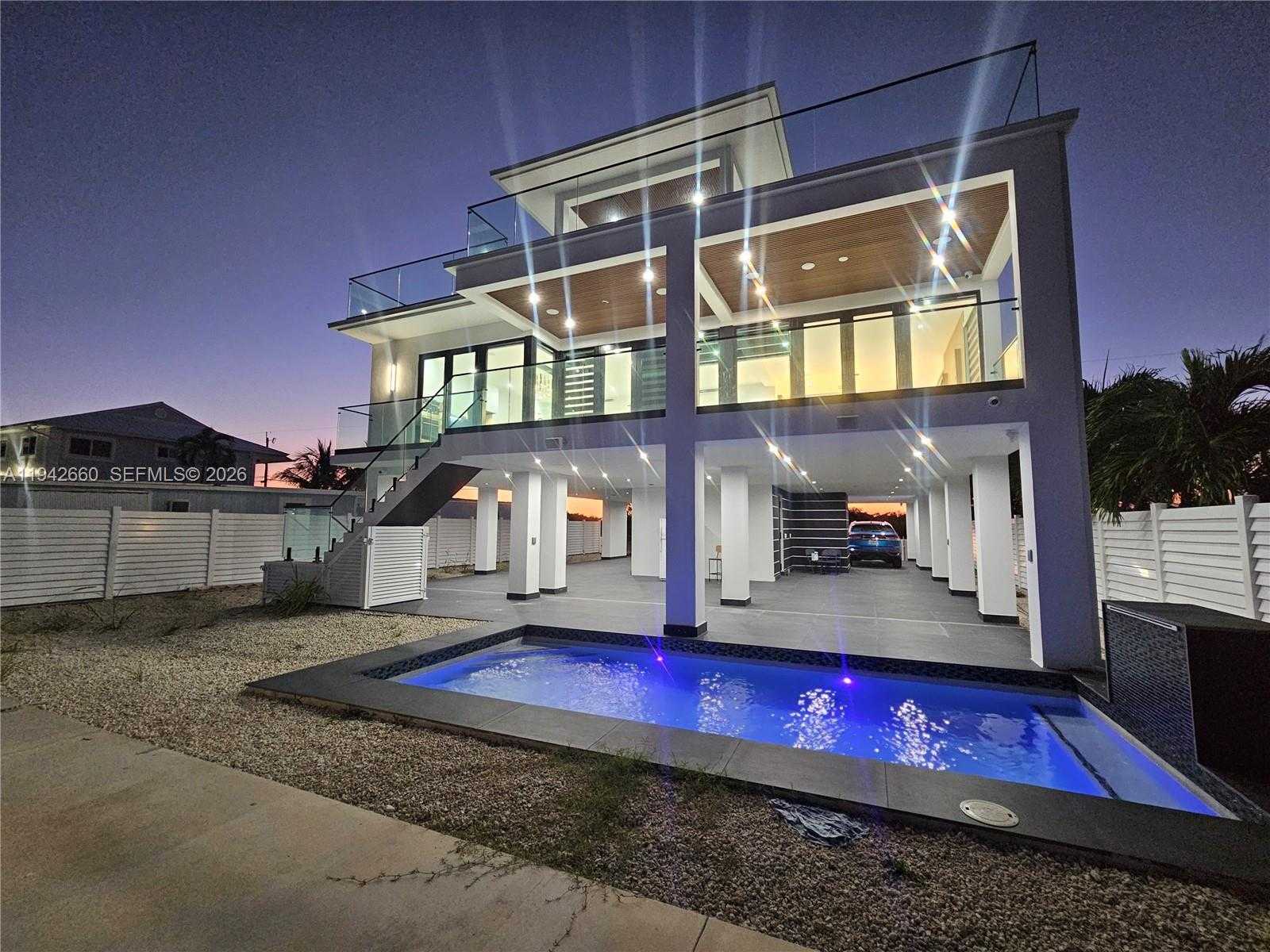 Small Image of 141 GRASSY RD, Key Largo Number 76