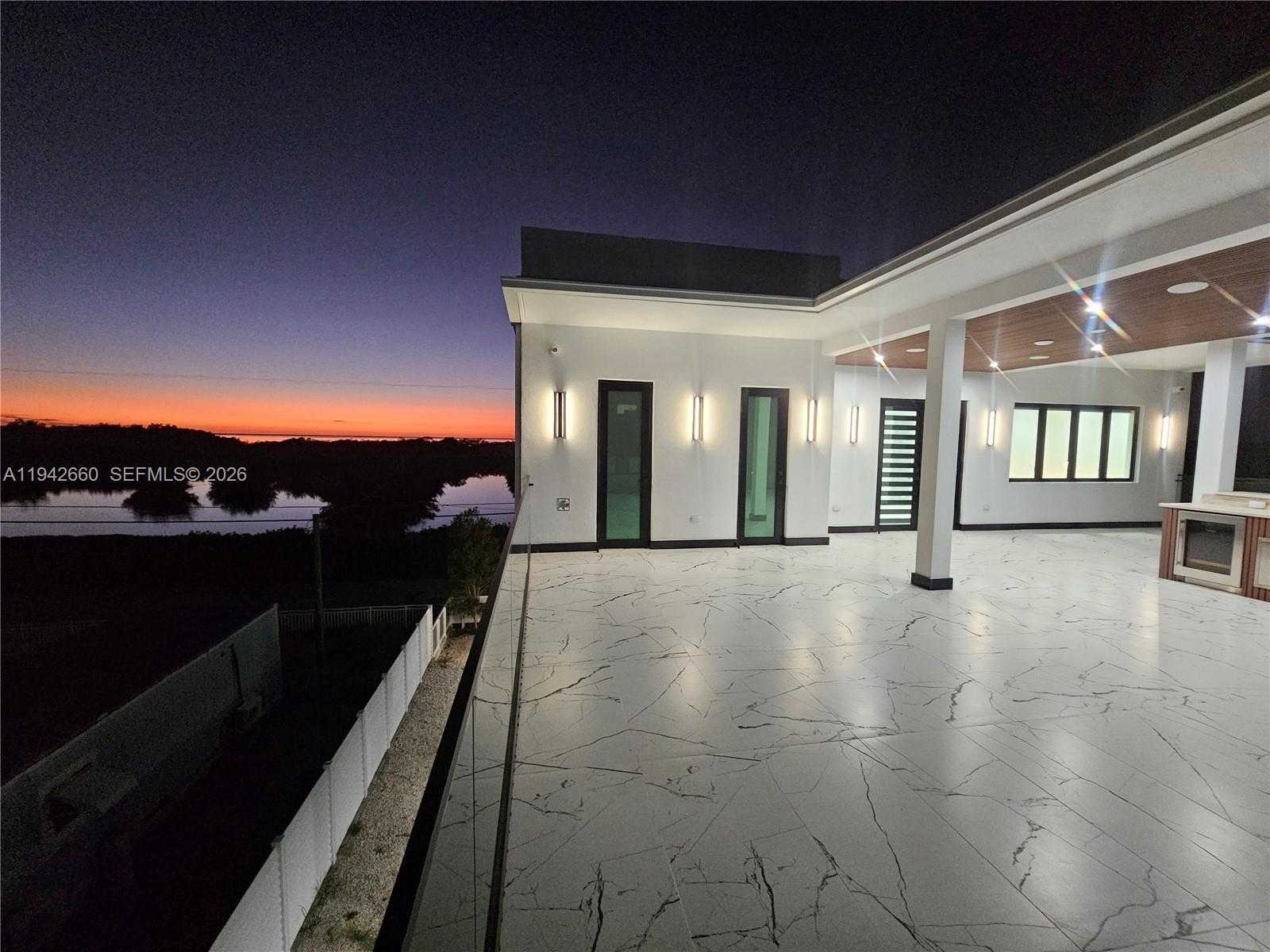 Small Image of 141 GRASSY RD, Key Largo Number 79