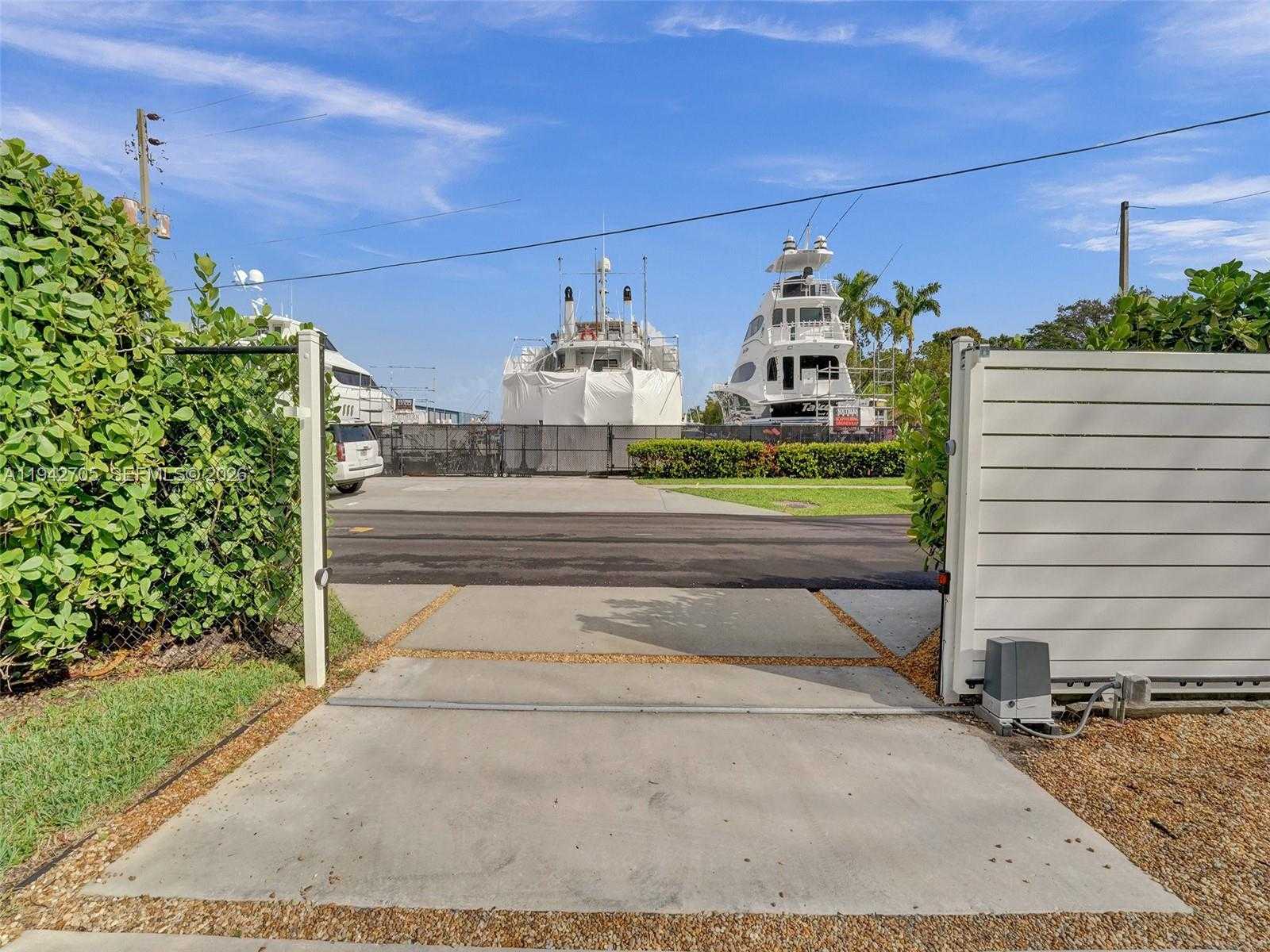 Small Image of 1440 SOUTH WEST 20TH ST, Fort Lauderdale Number 35