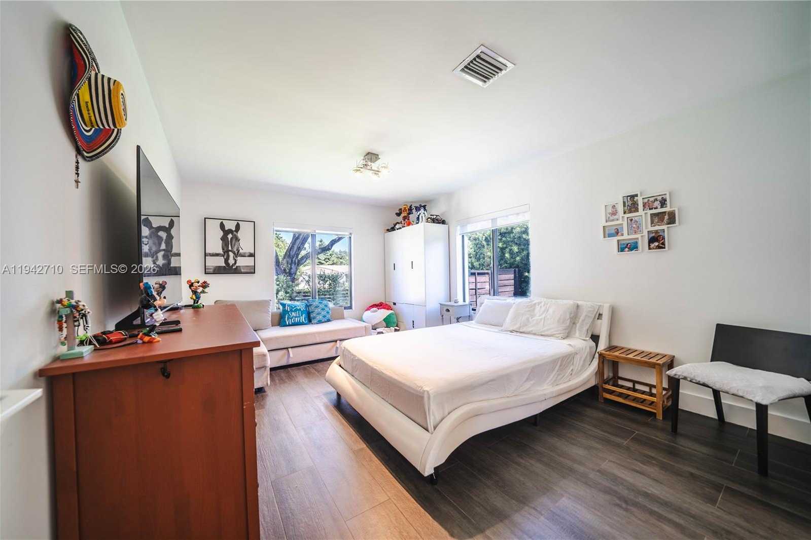 Small Image of 766 NORTH EAST 96TH ST, Miami Shores Number 38