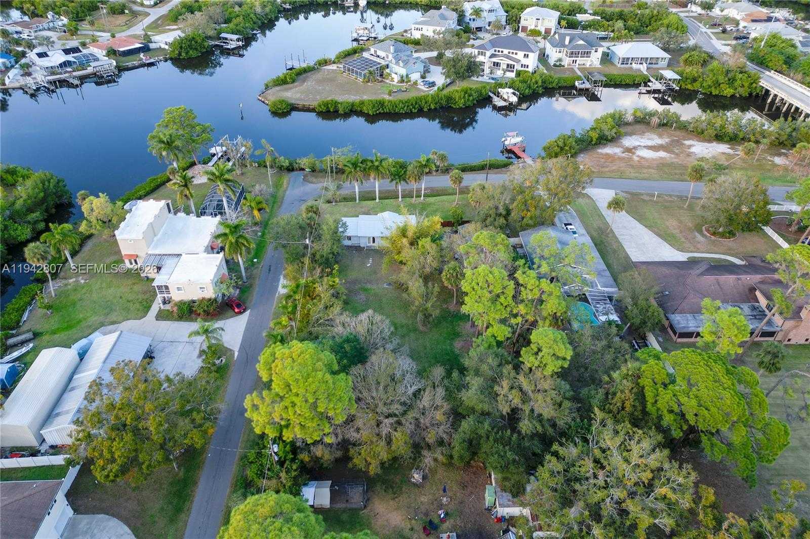 Small Image of 302 5TH ST SW, Other City - In The State Of Florida Number 7