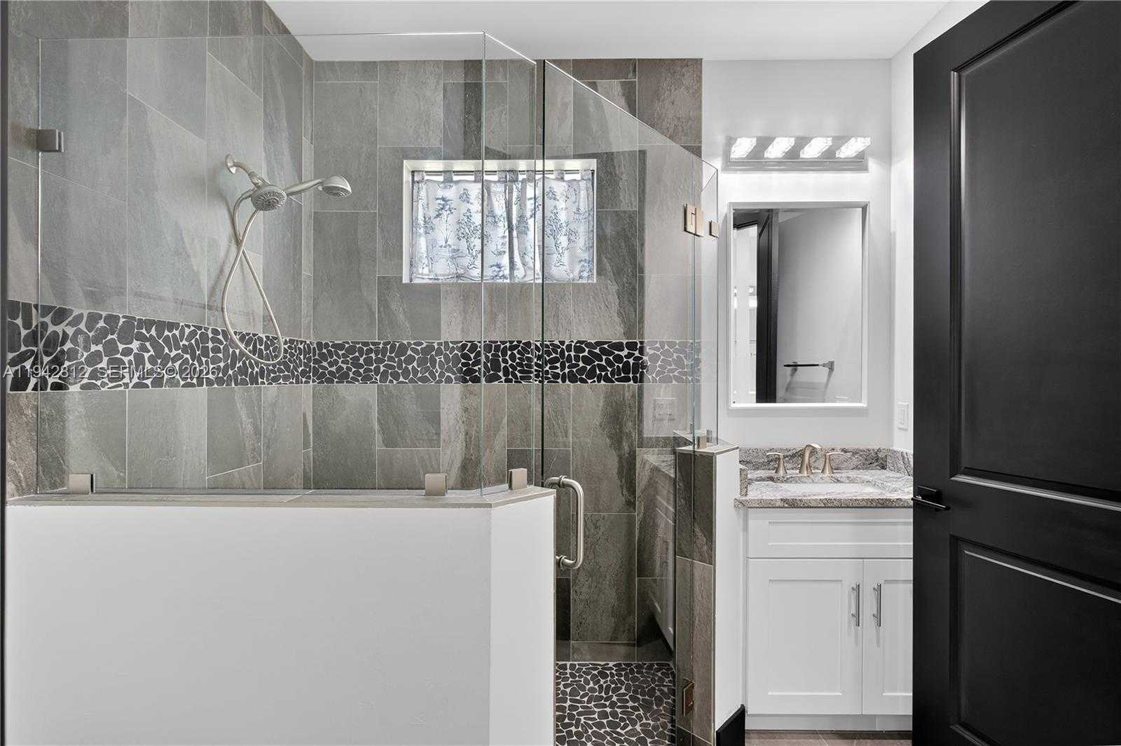 Small Image of 1102 MOHAWK PARKWAY, Cape Coral Number 16