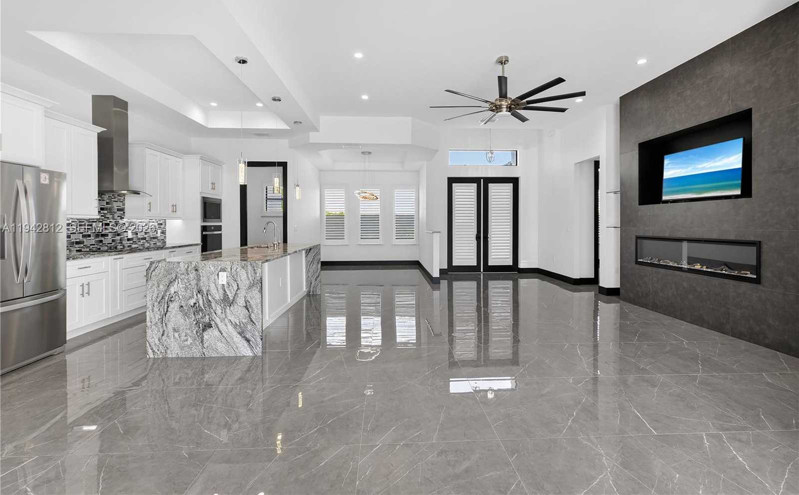 Small Image of 1102 MOHAWK PARKWAY, Cape Coral Number 6