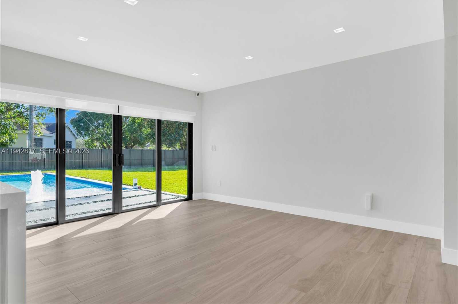 Small Image of 12751 SOUTH WEST 92ND CT, Miami Number 13